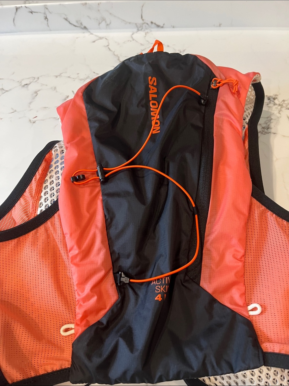 Salomon Black and Orange Hydration Vest small runners hikers - Picture 4 of 6